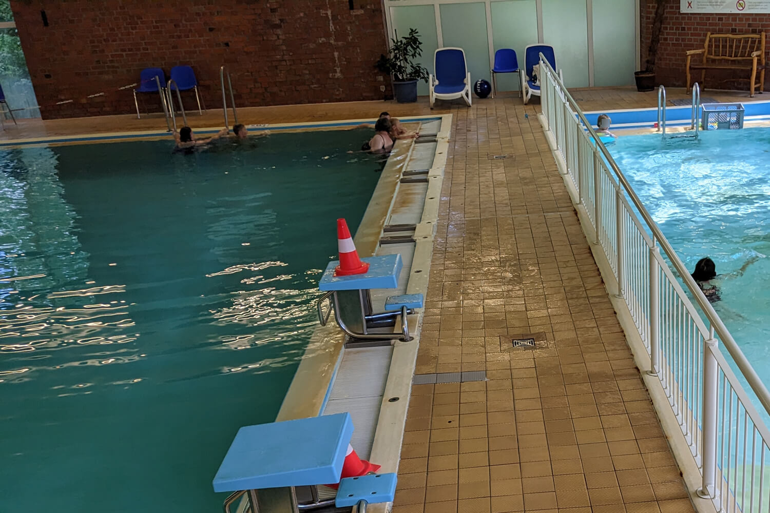 Schwimmhalle